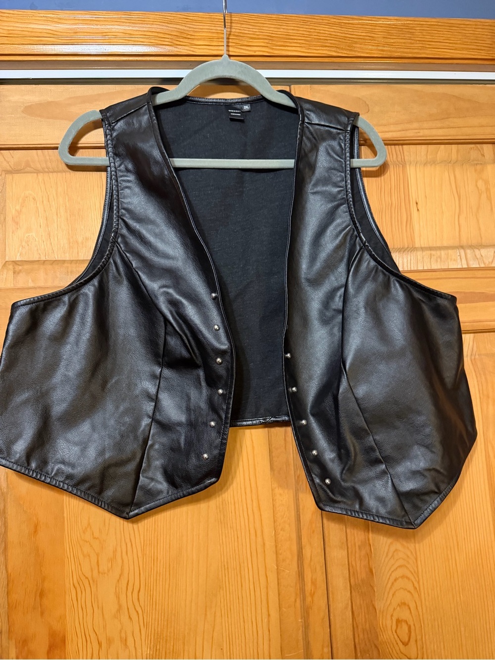 SHEIN Black Faux Leather Studded Vest